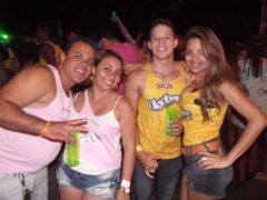 Oktober 10 Anos
